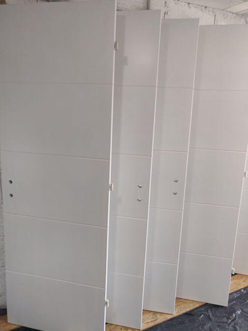 Ajtólapok mázolása